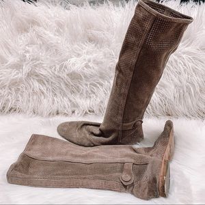 Sam Edelman Bell Suede perforated pull on boots